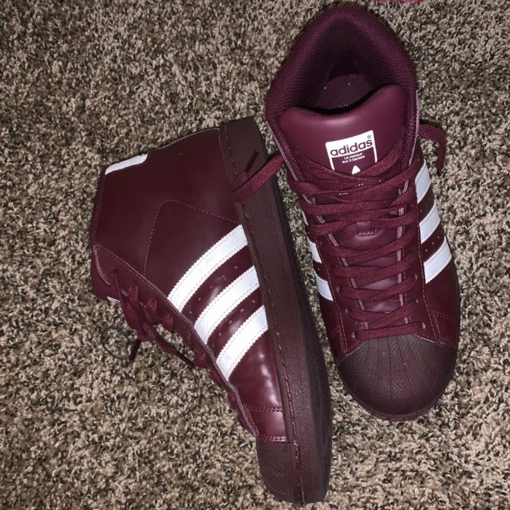 Adidas hightop sneaker
